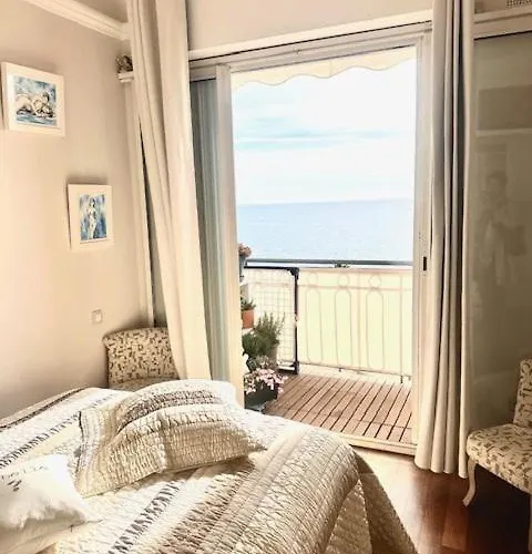 Face Les Princes شقة *