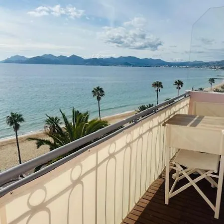 Апартаменты Face Les Princes *