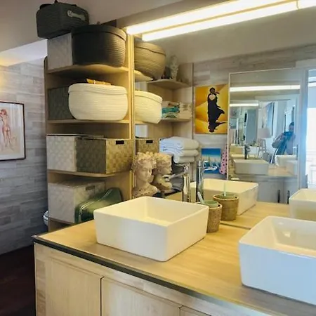 Apartment Face Les Princes